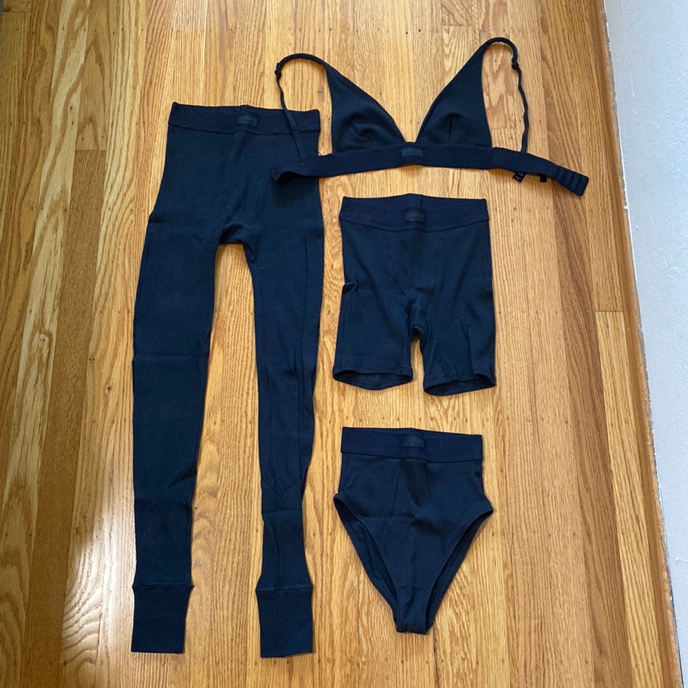 Black skims bundle